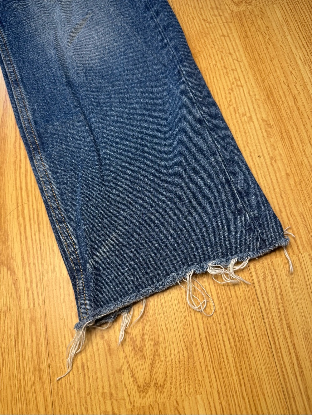 DRIFTWOOD Blue Denim High-Rise Jeans with Multicolor Embroidered Bird - Picture 6 of 8